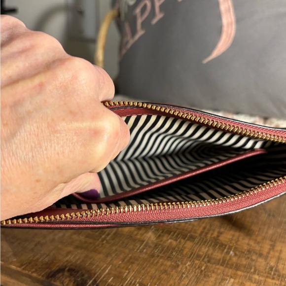 Kate Spade Maroon leather crossbody - Picture 5 of 6